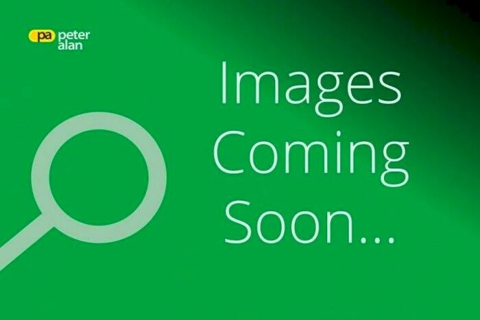 2 Bedroom House To Rent In Henry Street, Neath, SA11