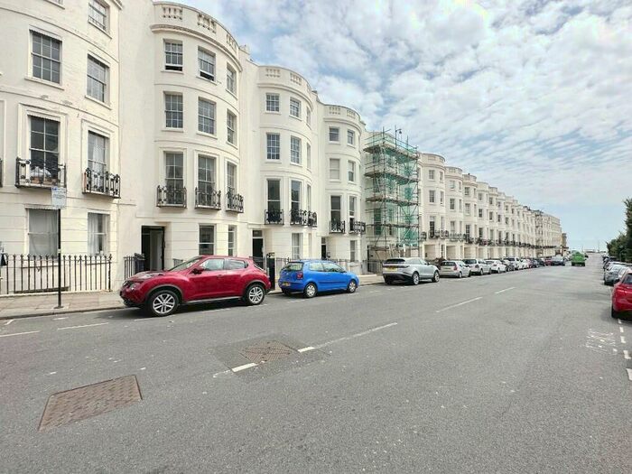 1 Bedroom Flat To Rent In Lansdowne Place, Hove, East Sussex, BN3