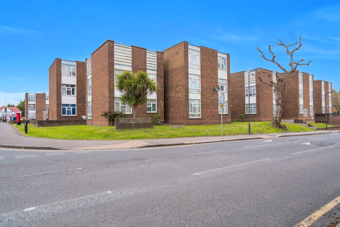 1 Bedroom Flat To Rent In Churchill Place, Harrow, HA1