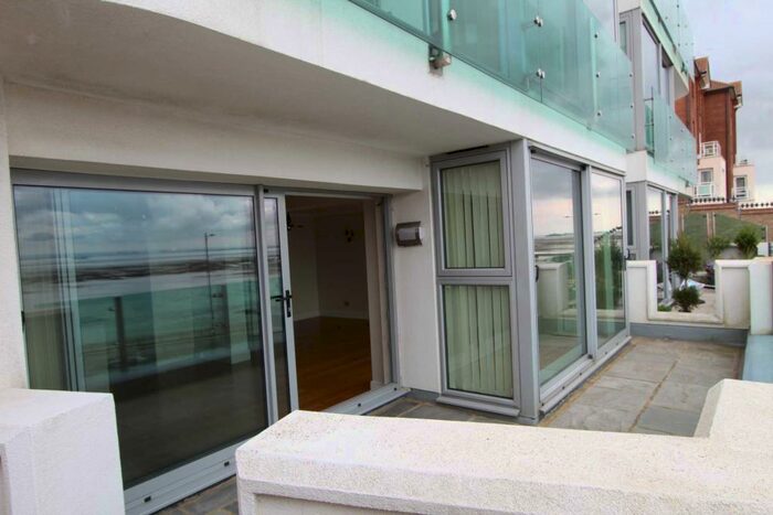 2 Bedroom Apartment To Rent In Holland Road, Westcliff On Sea, SS0