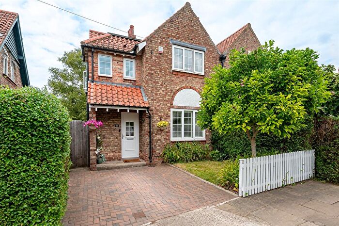 3 Bedroom Semi-Detached House For Sale In Moorgate, York, YO24