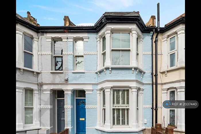 2 Bedroom Maisonette To Rent In Eversleigh Road, London, SW11