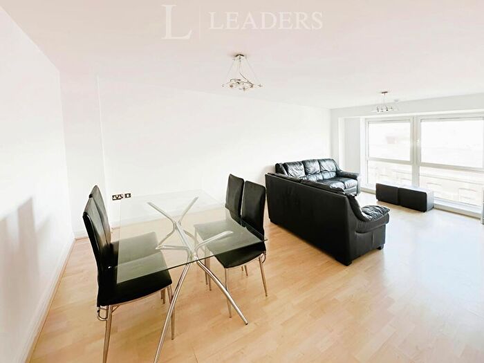 3 Bedroom Apartment To Rent In Royal Plaza, Westfield Terrace, Sheffield, S1