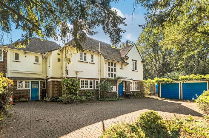 5 Bedroom Detached House For Sale In Barnet Wood Road, Bromley, Kent, BR2