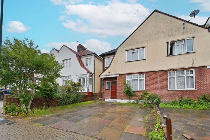 4 Bedroom Flat To Rent In Woodford Place, Preston Road, Wembley, HA9