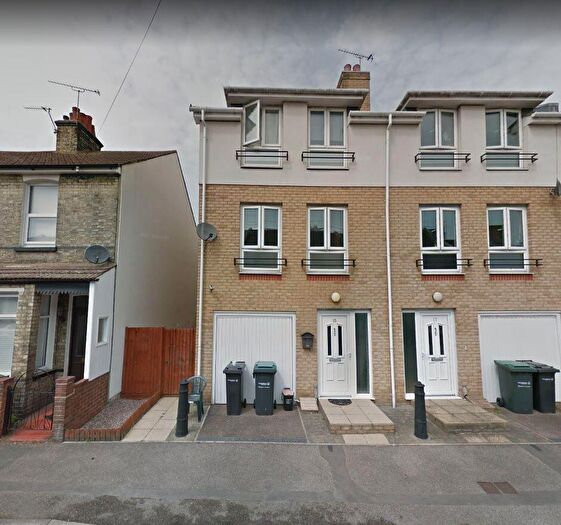 3 Bedroom End Of Terrace House To Rent In Suffolk Road, Gravesend, Kent, DA12