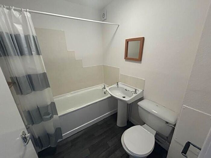 1 Bedroom Flat To Rent In G/L City Road, Dundee, DD2