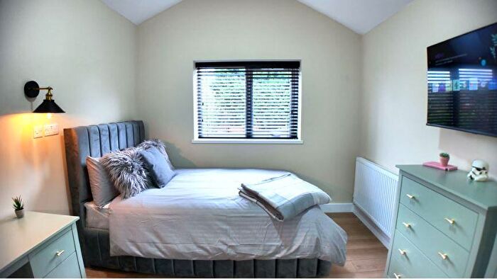 1 Bedroom Apartment To Rent In Room, St. Helens Road, Leamington Spa, CV31