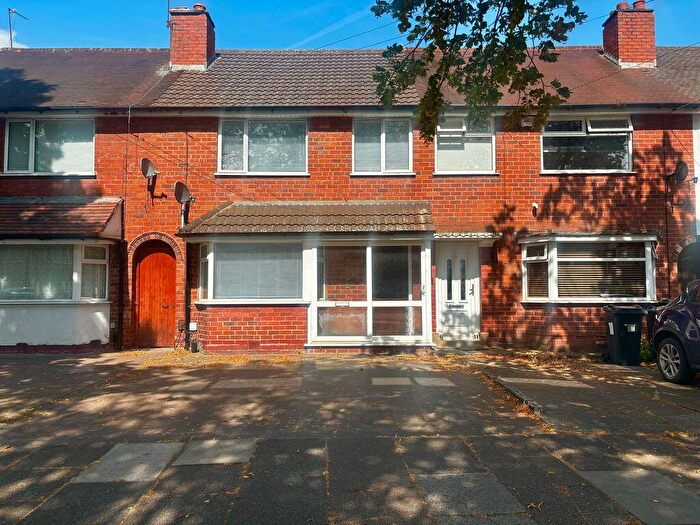 3 Bedroom Terraced House For Sale In Grindleford Road, Great Barr, Birmingham, B42