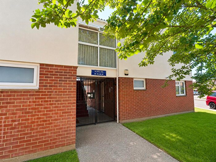 1 Bedroom Flat For Sale In Scafell Road, Slough, SL2