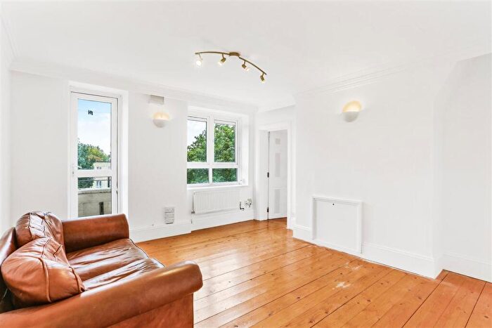 2 Bedroom Flat For Sale In Buckhurst House, Dalmeny Avenue, London, N7