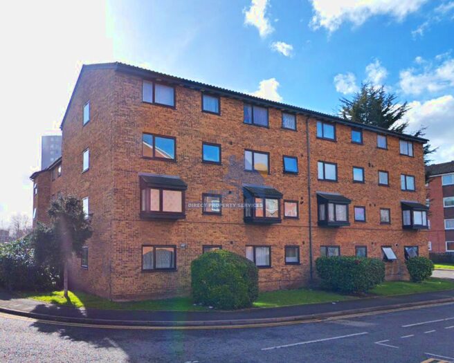 2 Bedroom Flat To Rent In Gurney Close, Barking, IG11