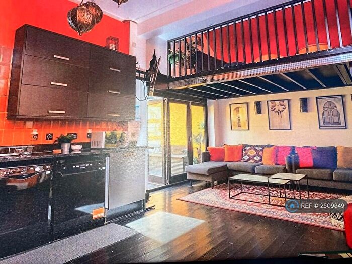 5 Bedroom Semi-Detached House To Rent In George Street, Brighton, BN2