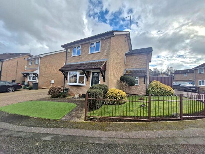 3 Bedroom Detached House For Sale In Five Acres Fold, Danefield, Northampton, NN4