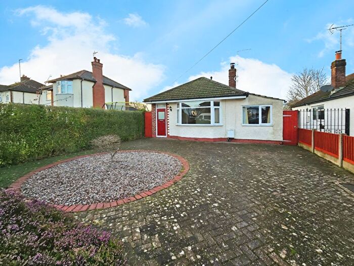 3 Bedroom Bungalow To Rent In Caughall Road, Upton, Chester, Cheshire, CH2