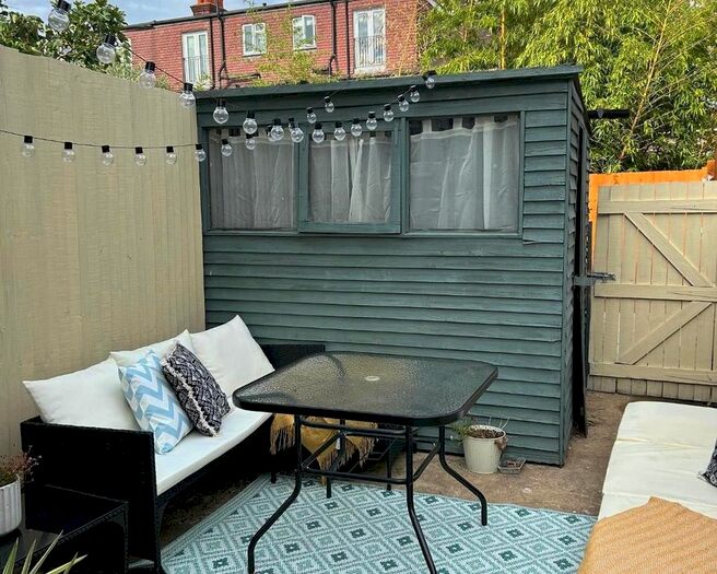 2 Bedroom Maisonette To Rent In Rothesay Avenue, Wimbledon Chase, SW20