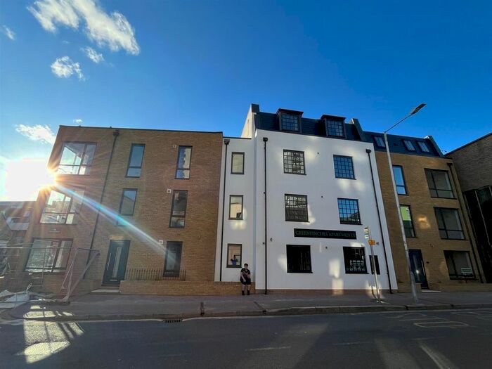 2 Bedroom Flat To Rent In King Street, Ramsgate, CT11