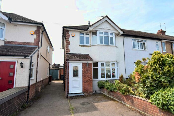 3 Bedroom End Of Terrace House To Rent In Cranleigh Road, Feltham, TW13