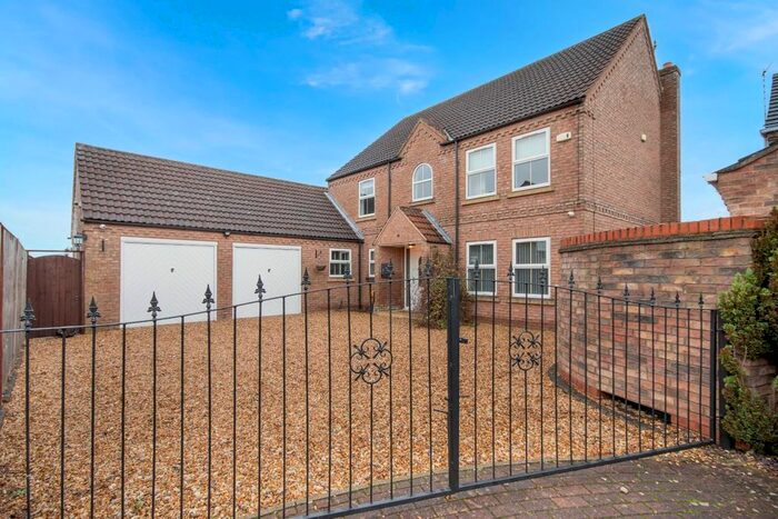 4 Bedroom Detached House For Sale In Merend Close, Sandtoft, Doncaster, DN8