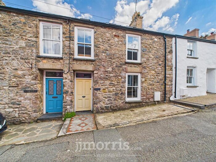 4 Bedroom Terraced House For Sale In LLysfair, Upper St. Mary Street, Newport, SA42