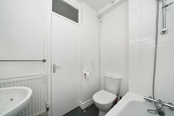 1 Bedroom Flat For Sale In Columbia Road, Shoreditch, E2