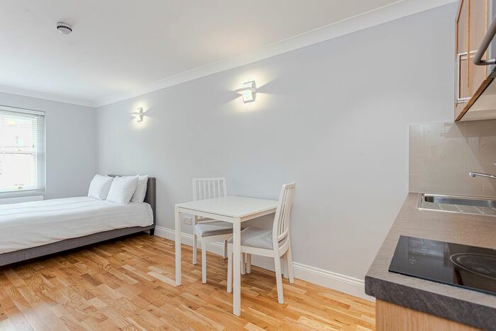 Studio To Rent In Cleveland Gardens, London, W2