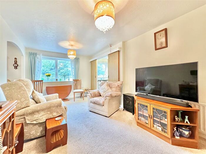 1 Bedroom Flat For Sale In Verulam Place, St. Leonards-On-Sea, TN37
