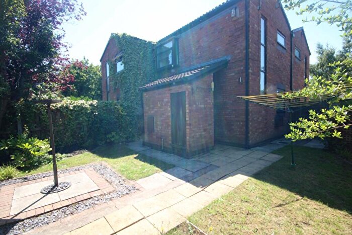 1 Bedroom Mews To Rent In Baristow Close, Chester, CH2