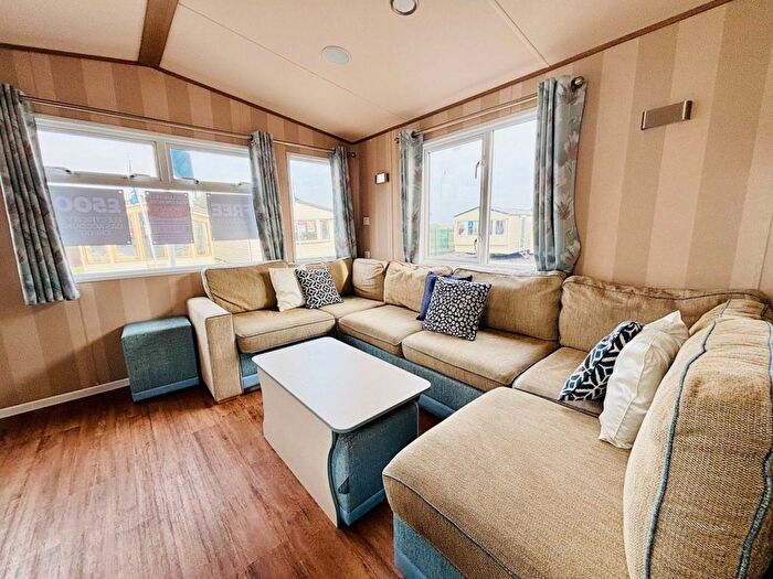 3 Bedroom Mobile/park Home For Sale In Canney Road, Steeple, Southminster, CM0