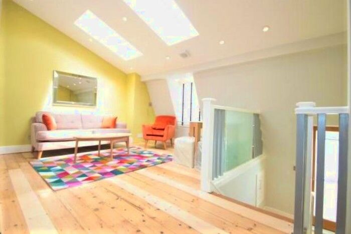 1 Bedroom Flat To Rent In Clapham Road, Clapham, SW9