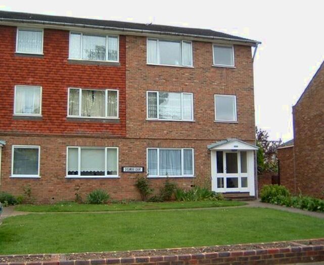 2 Bedroom Flat To Rent In Sycamore Grove, New Malden, KT3