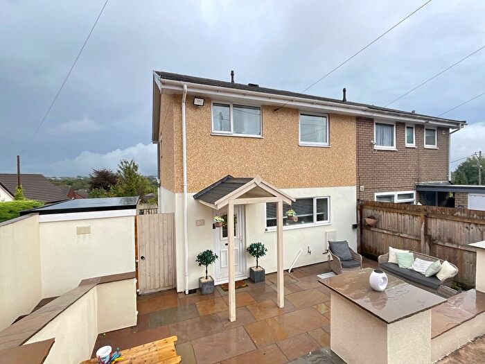 3 Bedroom Semi-Detached House For Sale In Wern Road, Sebastopol, Pontypool, NP4