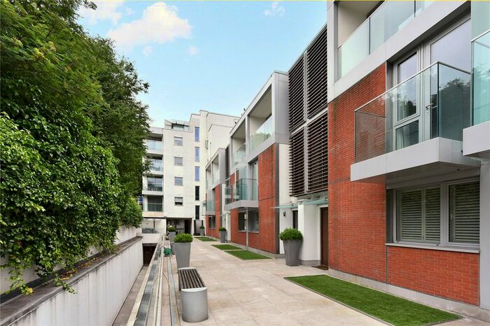 3 Bedroom Mews To Rent In Crabtree Place, London, W1T