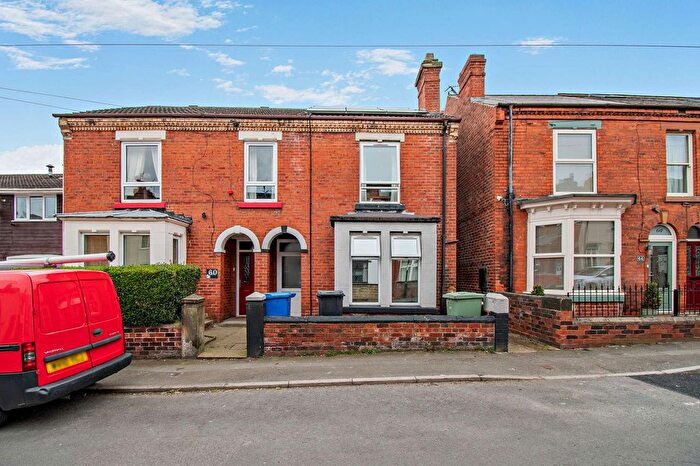 4 Bedroom Semi Detached House For Sale In Wellington Street, New Whittington, Chesterfield, S43