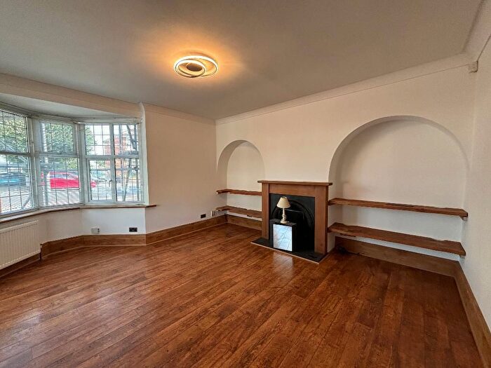 5 Bedroom Detached House To Rent In New Church Road, Hove, BN3