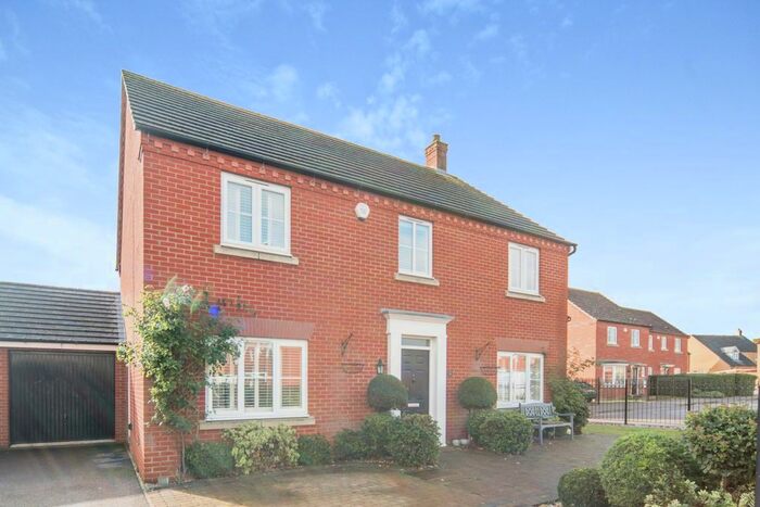 4 Bedroom Detached House To Rent In Laxton Way, Bedford, MK41