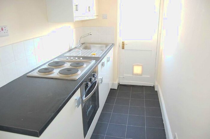 1 Bedroom Flat To Rent In High Road, North Finchley, London N12