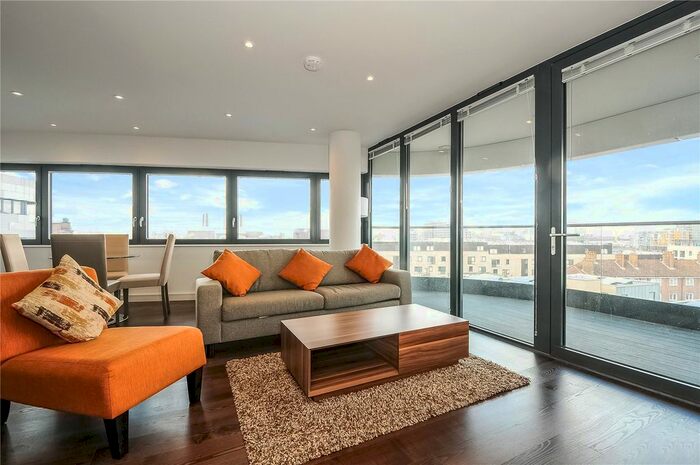 2 Bedroom Flat To Rent In Lambarde Square, Greenwich Square, Greenwich, London, SE10