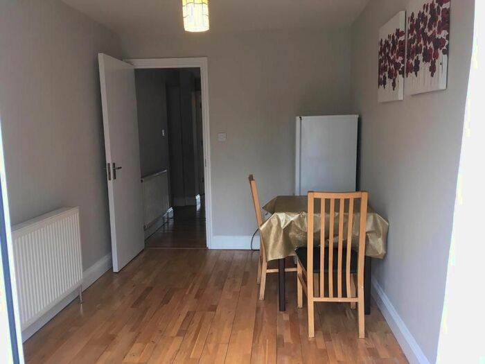 1 Bedroom Flat To Rent In Marsh Lane, London, NW7