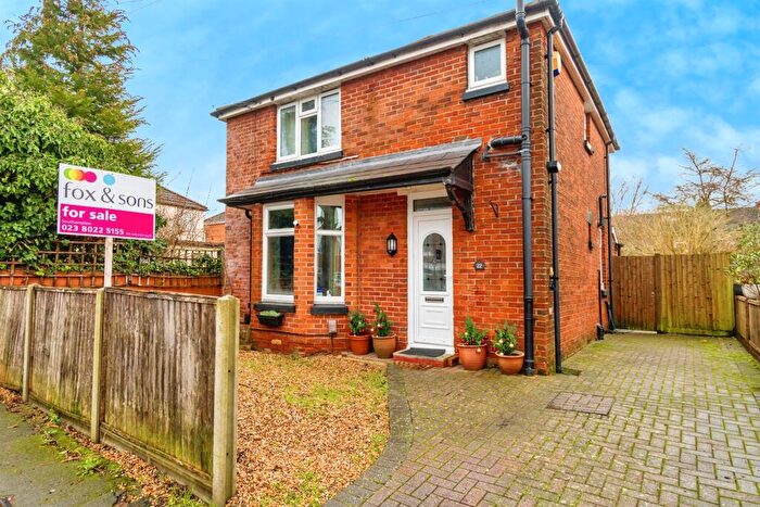 3 Bedroom Detached House For Sale In King Edward Avenue, Southampton, SO16