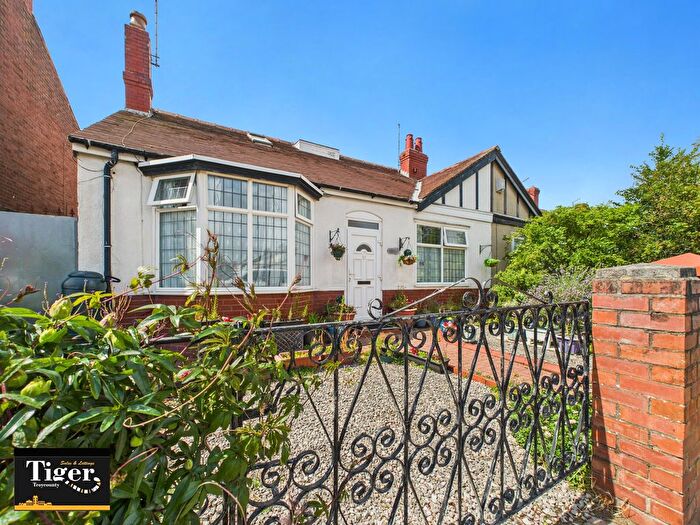 4 Bedroom Semi-detached Bungalow For Sale In Summerville, Blackpool, FY4