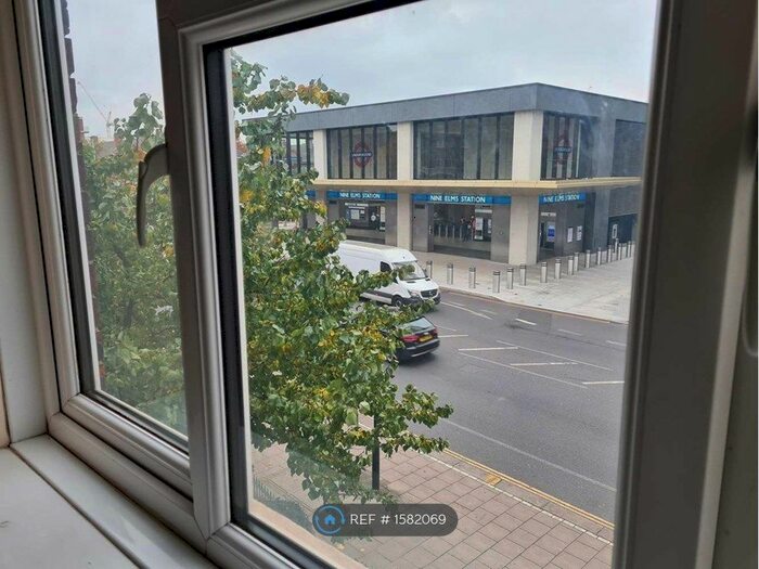 3 Bedroom Flat To Rent In Wyvil Road, London, SW8