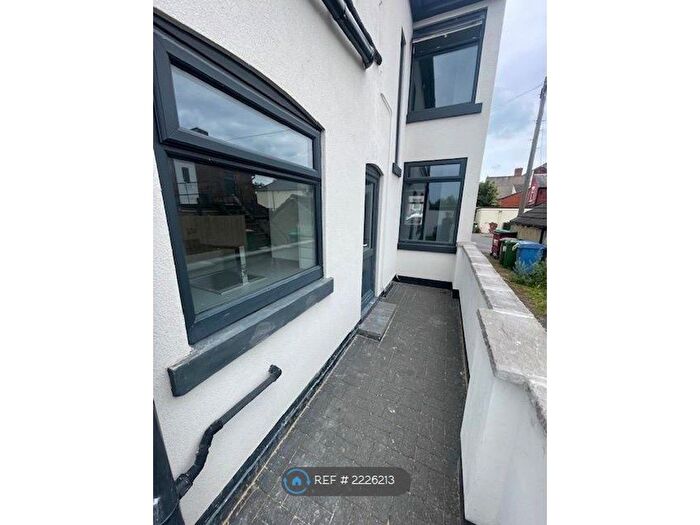 3 Bedroom End Of Terrace House To Rent In George Street, Forest Town, Mansfield, NG19