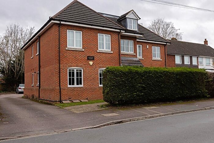 2 Bedroom Flat To Rent In Clarence Road, Fleet, Hampshire, GU51