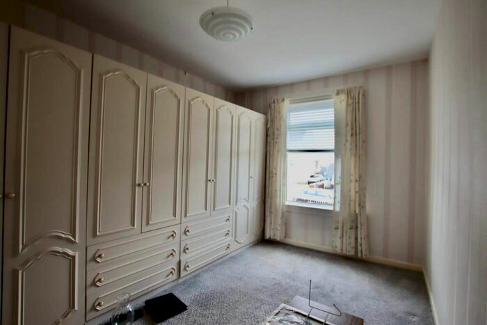 2 Bedroom Flat For Sale In Colliertree Road, Clarkston, Airdrie, ML6