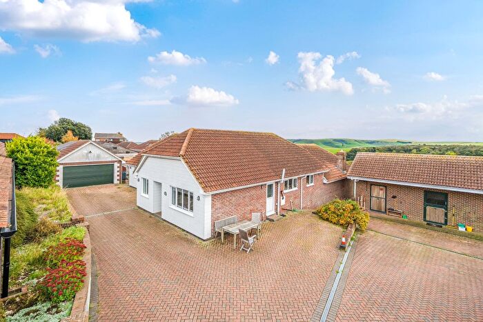 5 Bedroom Bungalow To Rent In The Old Racecourse, Lewes, BN7