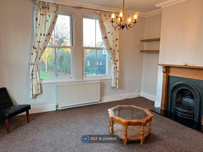 2 Bedroom Maisonette To Rent In Albany Terrace, Chatham, ME4