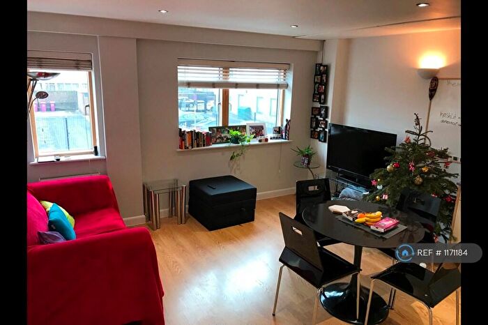 1 Bedroom Flat To Rent In Westferry Road, London, E14