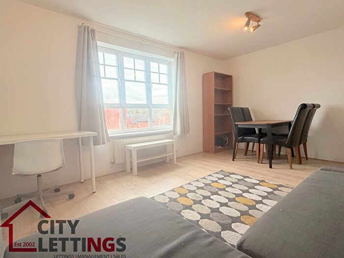 2 Bedroom Flat To Rent In Cleeves Court, Raleigh Street, Arboretum, NG7