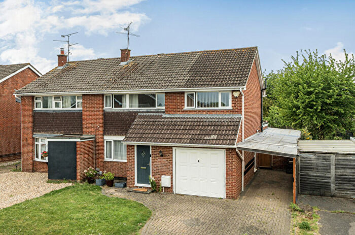 4 Bedroom Semi-Detached House For Sale In Renault Road, Woodley, Reading, Berkshire, RG5